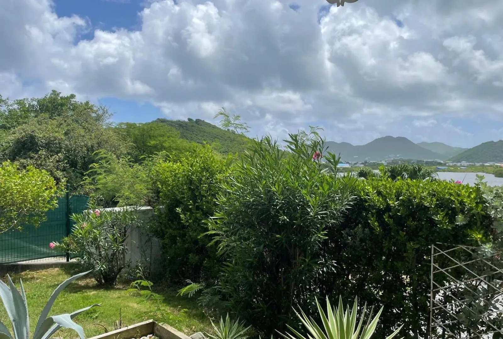 Friar'S Bay Paradise La Savane 公寓